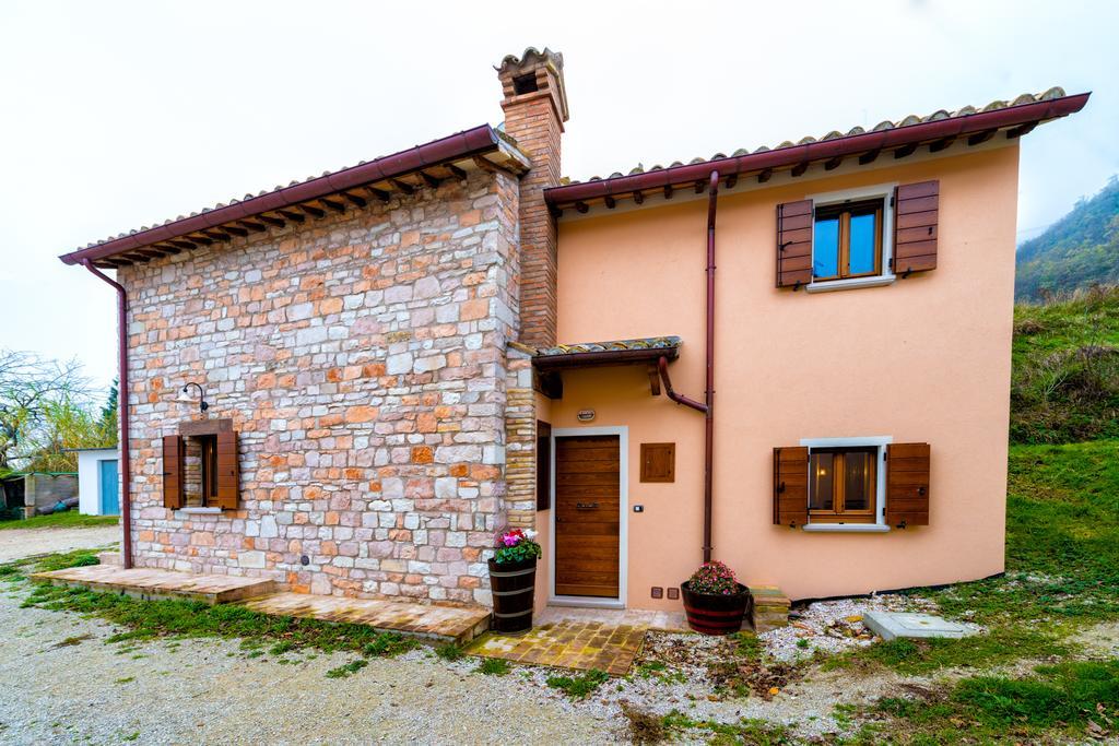 Casetta In Pietra Acqualagna Ruang foto